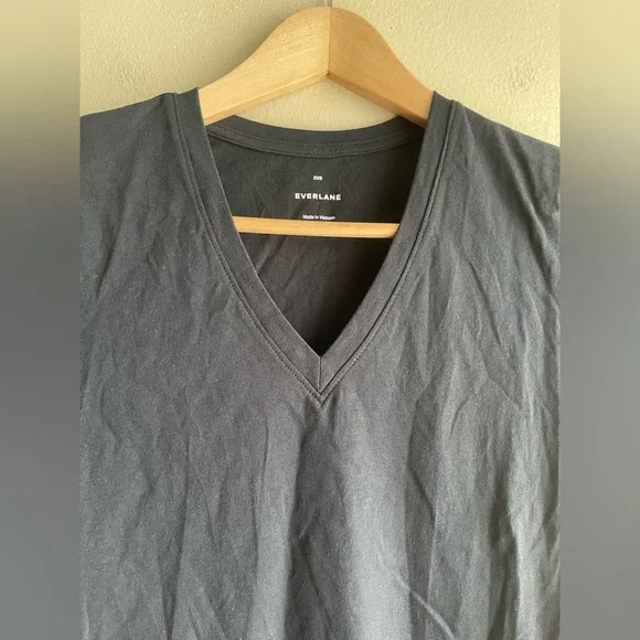 New Everlane Women Black V Neck Tee Shirt Size XXS - Picture 2 of 6